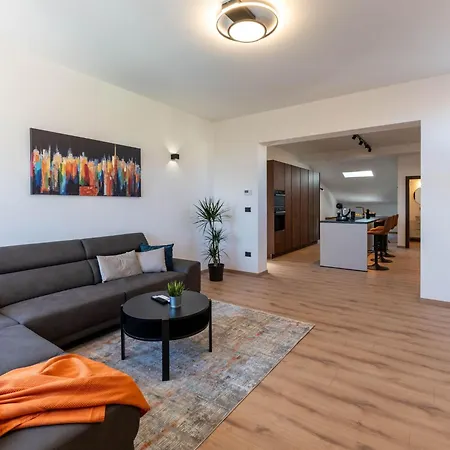 In Mit Privatem Pool By Interhome Пула