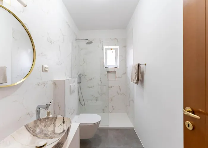 بيت للعطل In Mit Privatem Pool By Interhome بولا