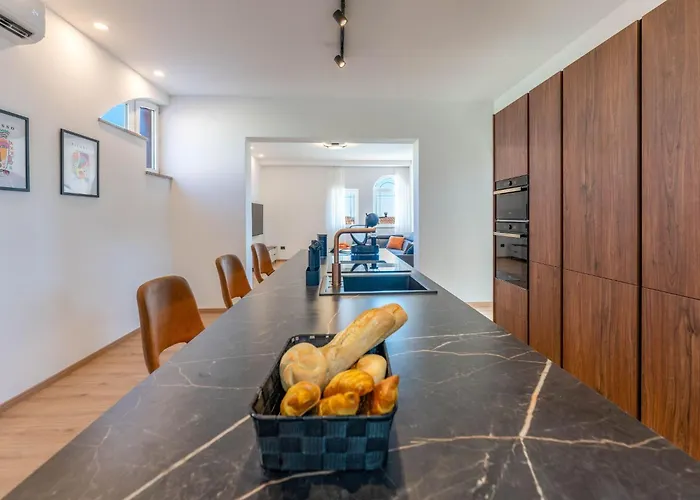 In Mit Privatem Pool By Interhome * بولا