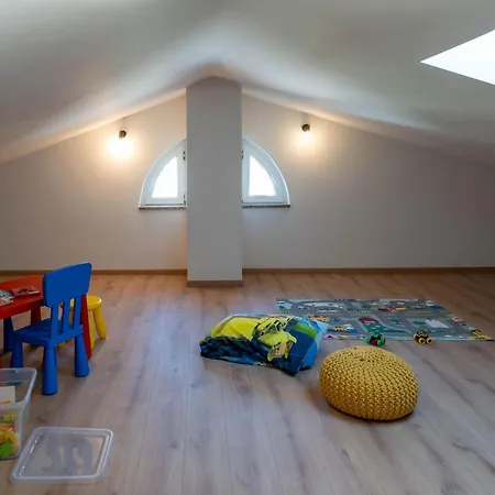 Сasa de vacaciones In Mit Privatem Pool By Interhome Pula