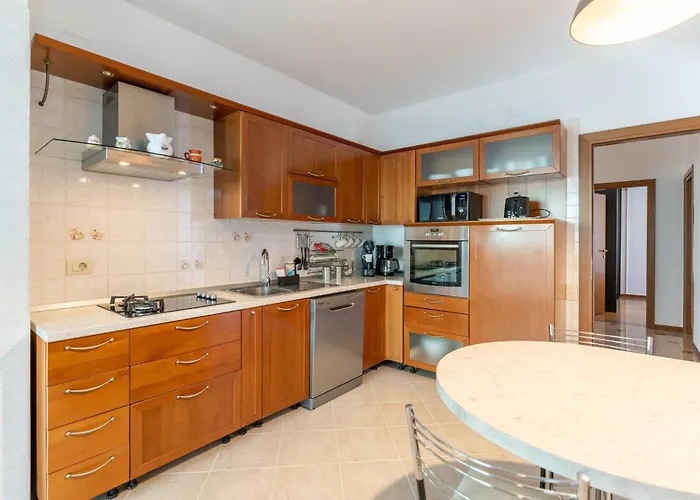 In Mit Privatem Pool By Interhome *