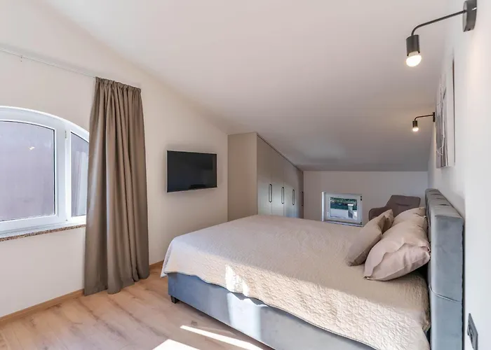 In Mit Privatem Pool By Interhome Сasa de vacaciones