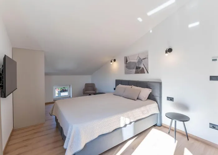 Semesterbostad In Mit Privatem Pool By Interhome Pula