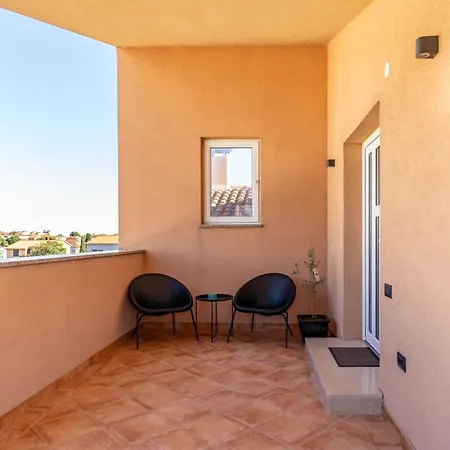 In Mit Privatem Pool By Interhome بيت للعطل بولا